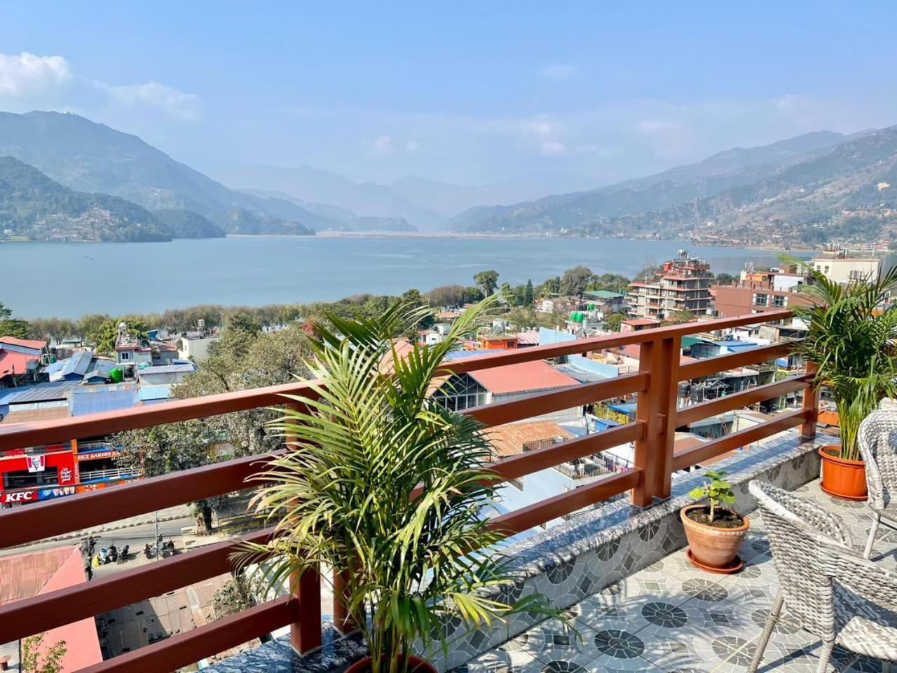 Pokhara Alpine And Springs Hotel Bagian luar foto