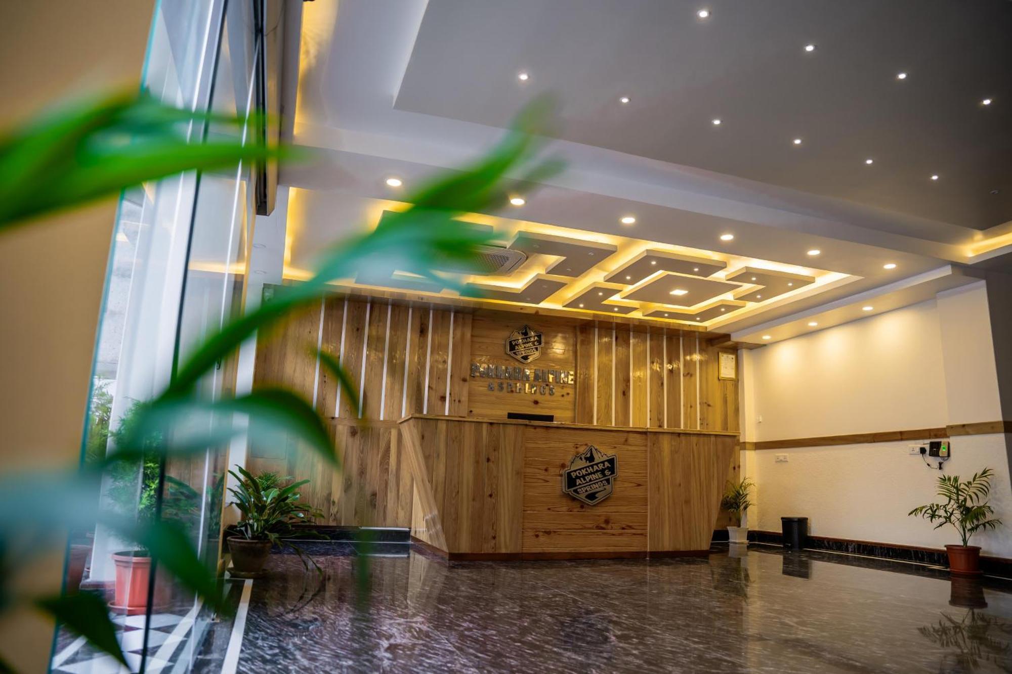 Pokhara Alpine And Springs Hotel Bagian luar foto