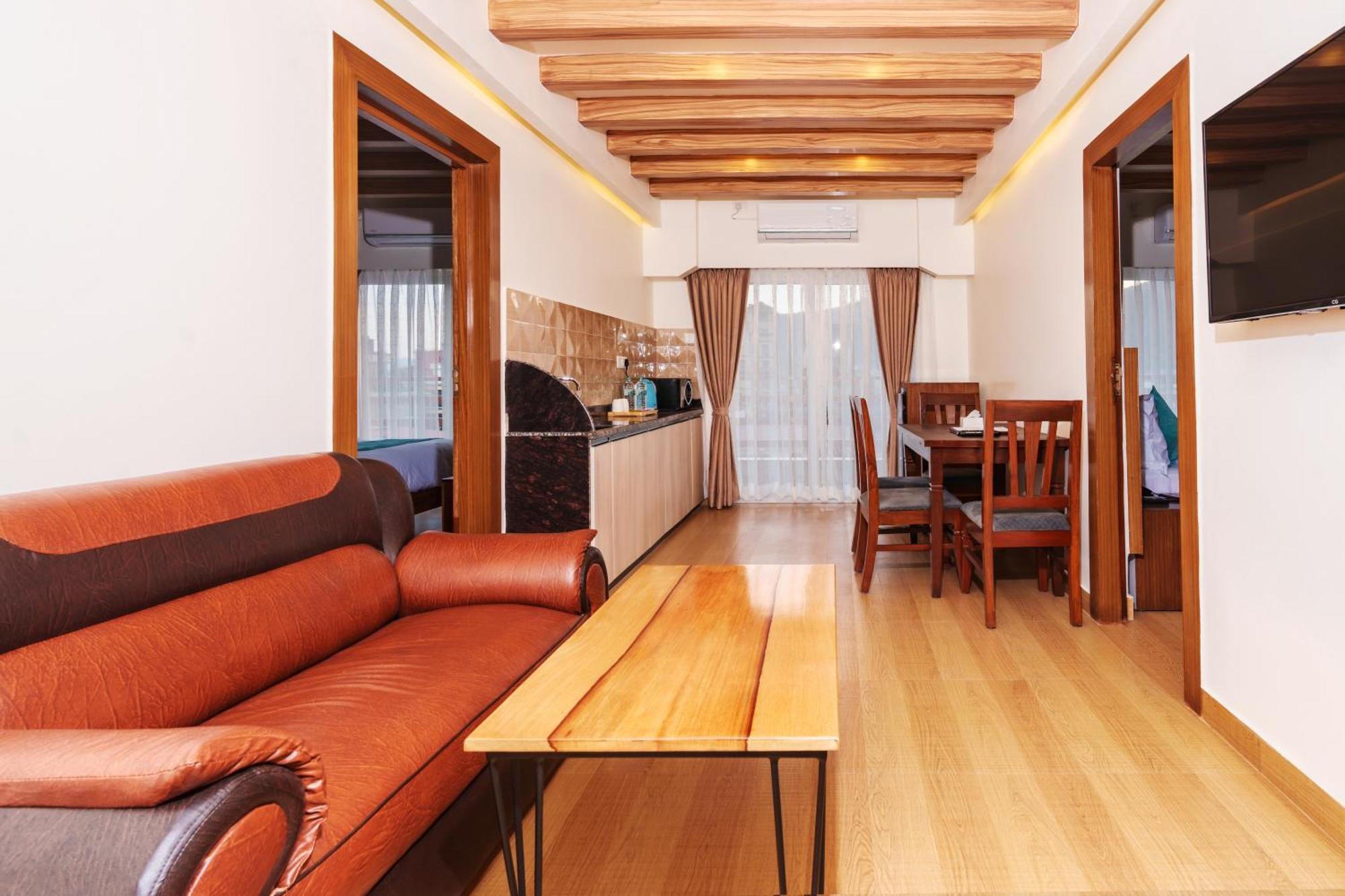 Pokhara Alpine And Springs Hotel Bagian luar foto