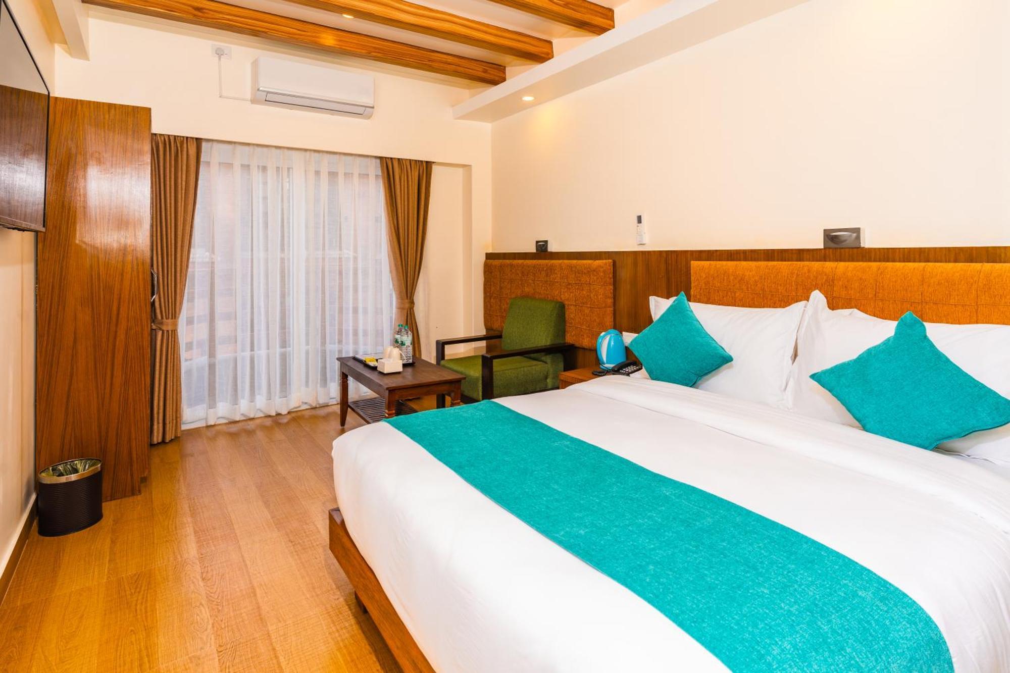 Pokhara Alpine And Springs Hotel Bagian luar foto