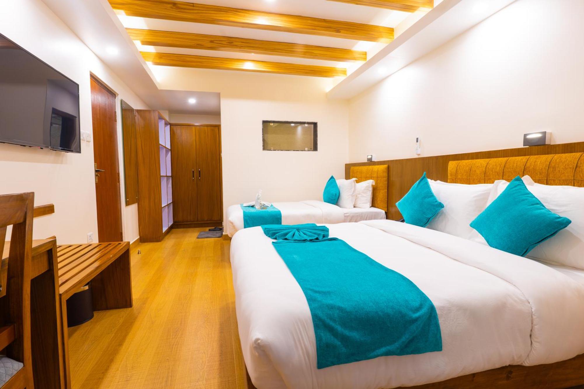 Pokhara Alpine And Springs Hotel Bagian luar foto