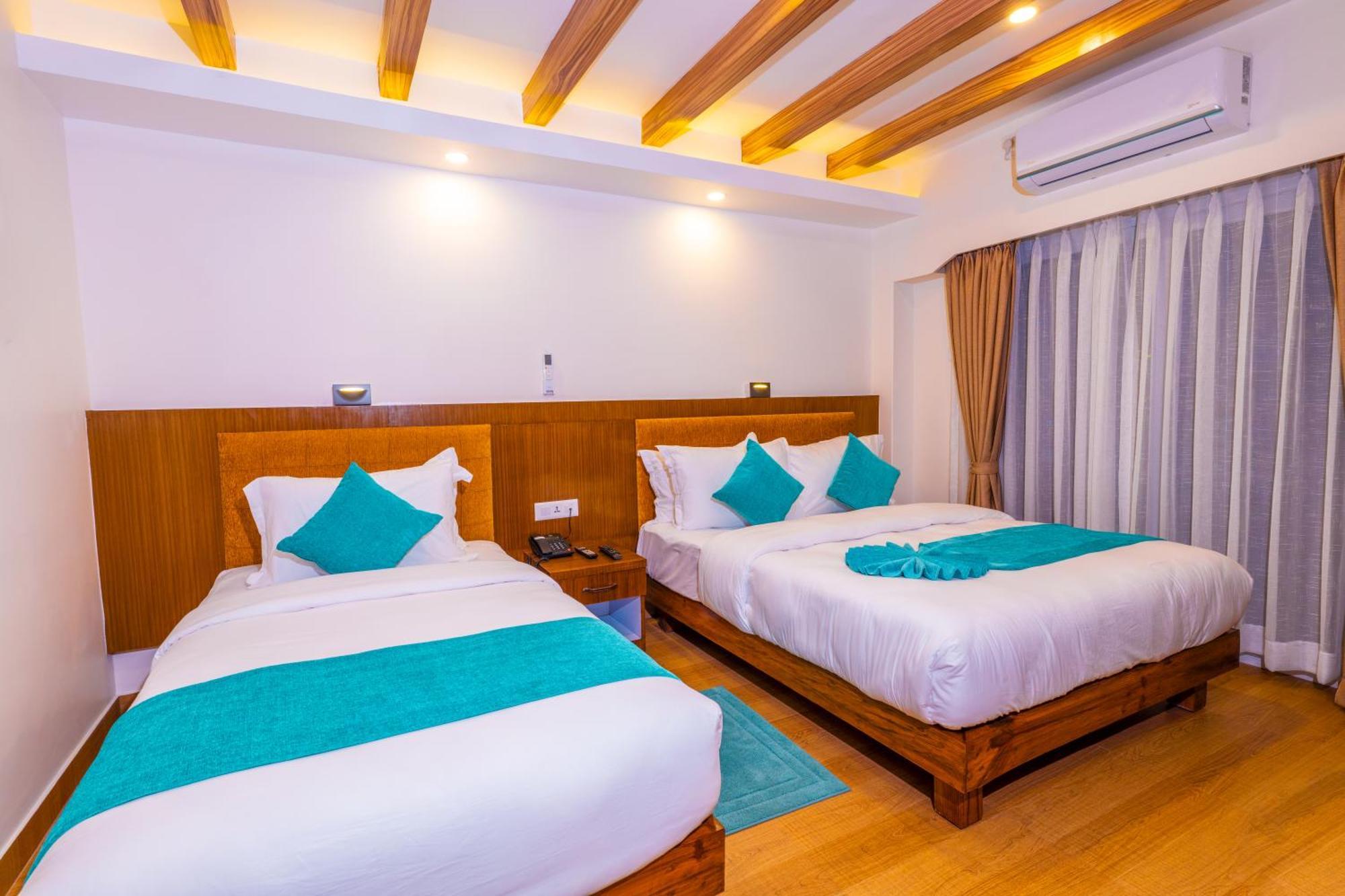 Pokhara Alpine And Springs Hotel Bagian luar foto
