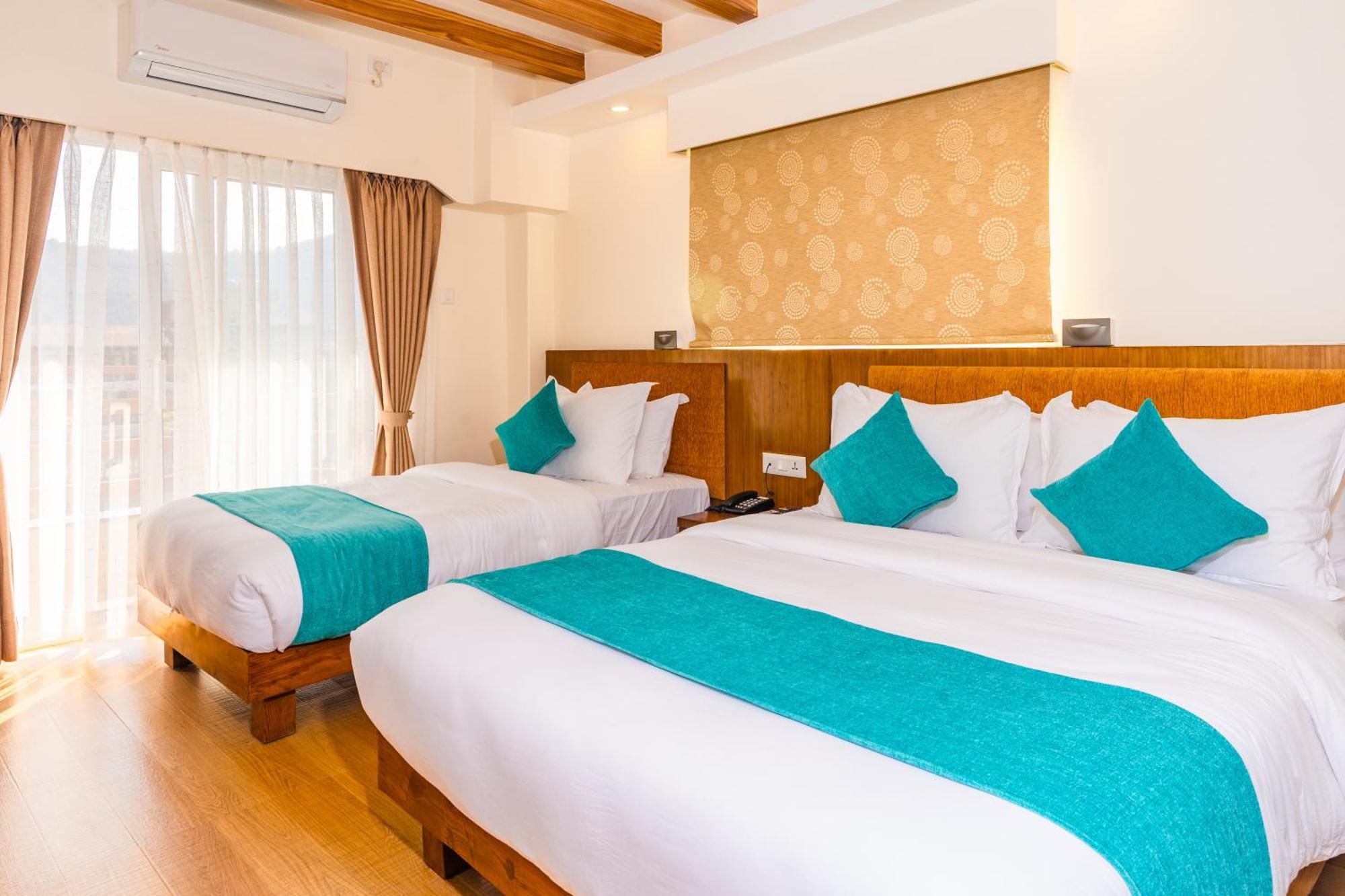 Pokhara Alpine And Springs Hotel Bagian luar foto