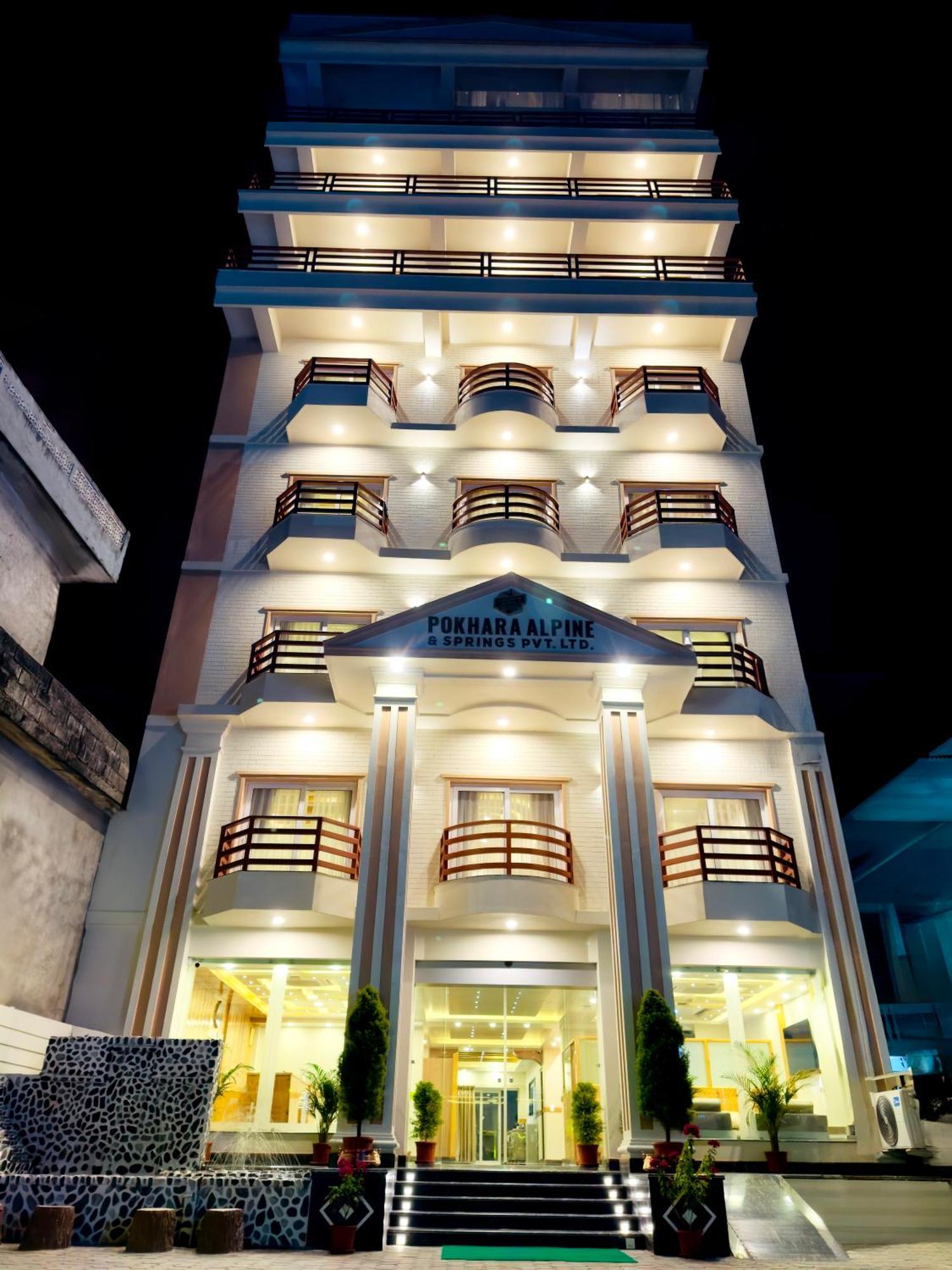 Pokhara Alpine And Springs Hotel Bagian luar foto