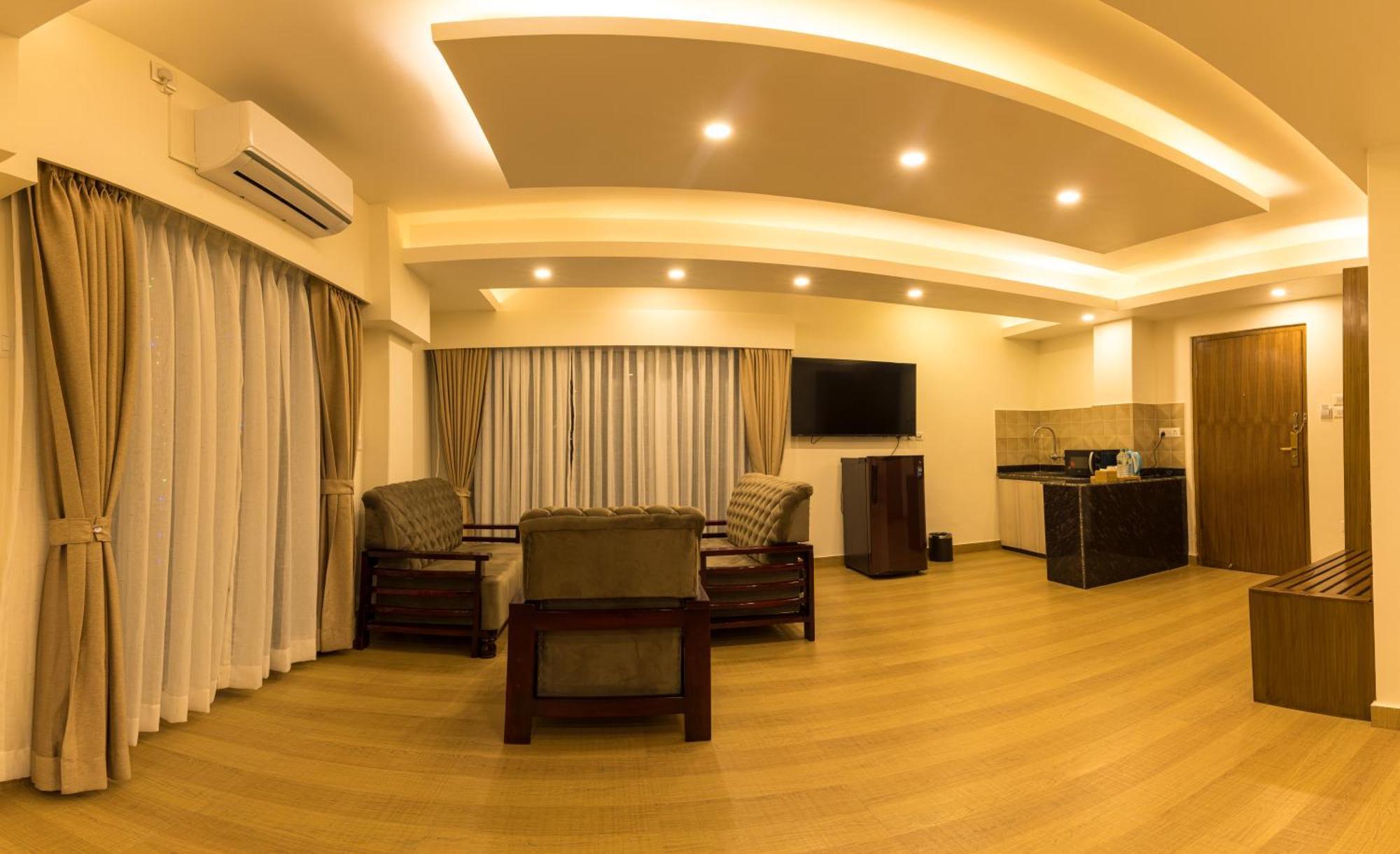 Pokhara Alpine And Springs Hotel Bagian luar foto